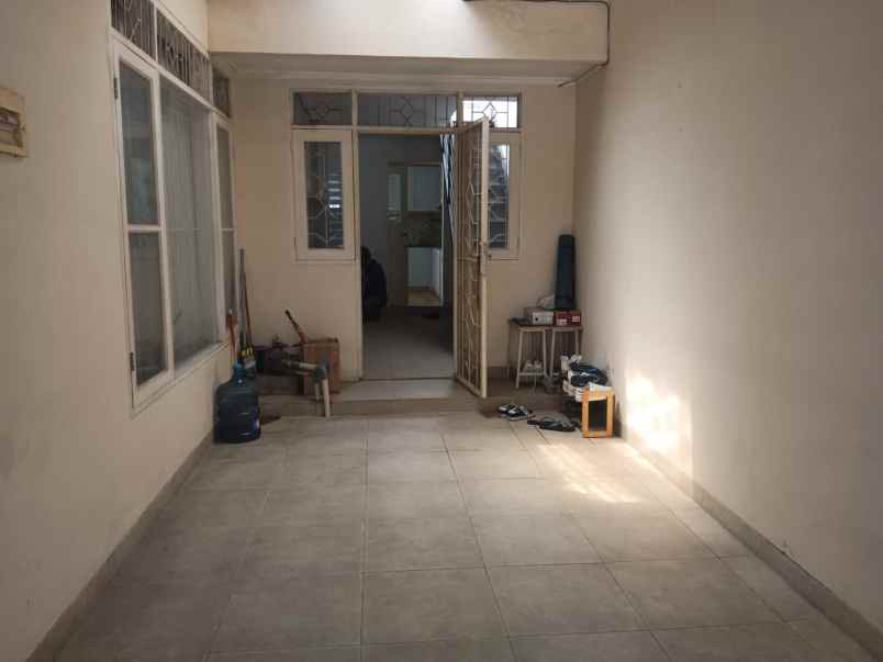 dijual rumah hadap utara di mendal