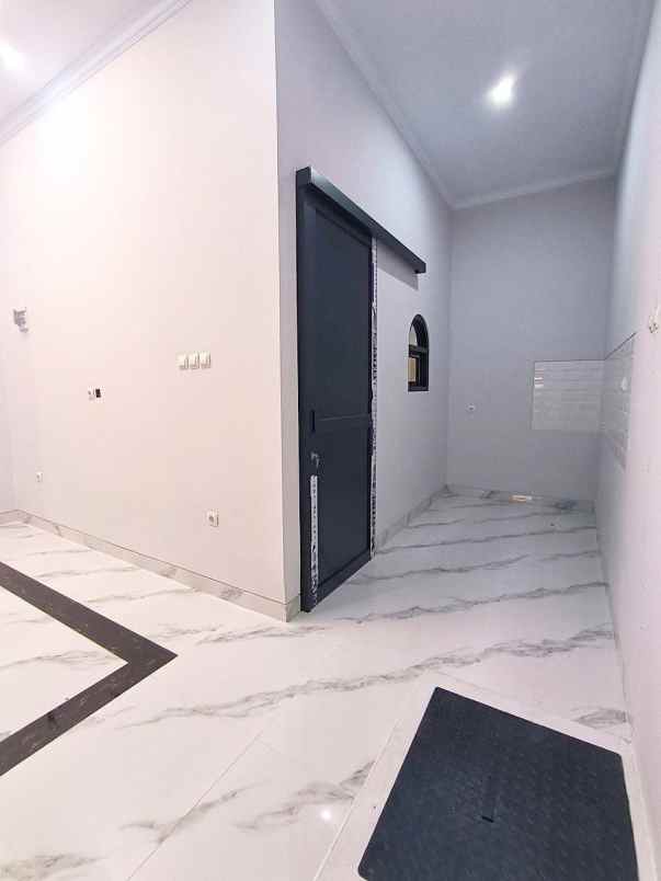 dijual rumah jagakarsa