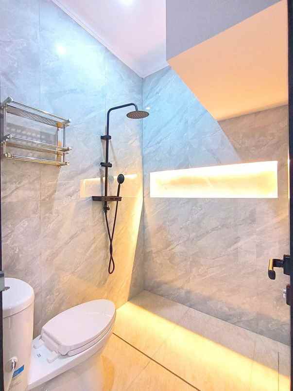 dijual rumah jagakarsa