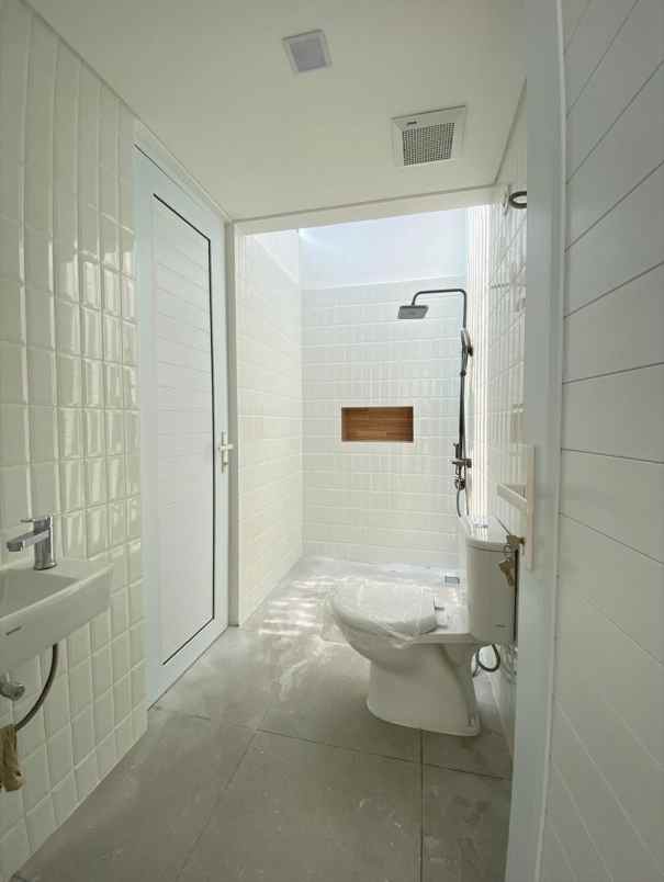 dijual rumah jagakarsa