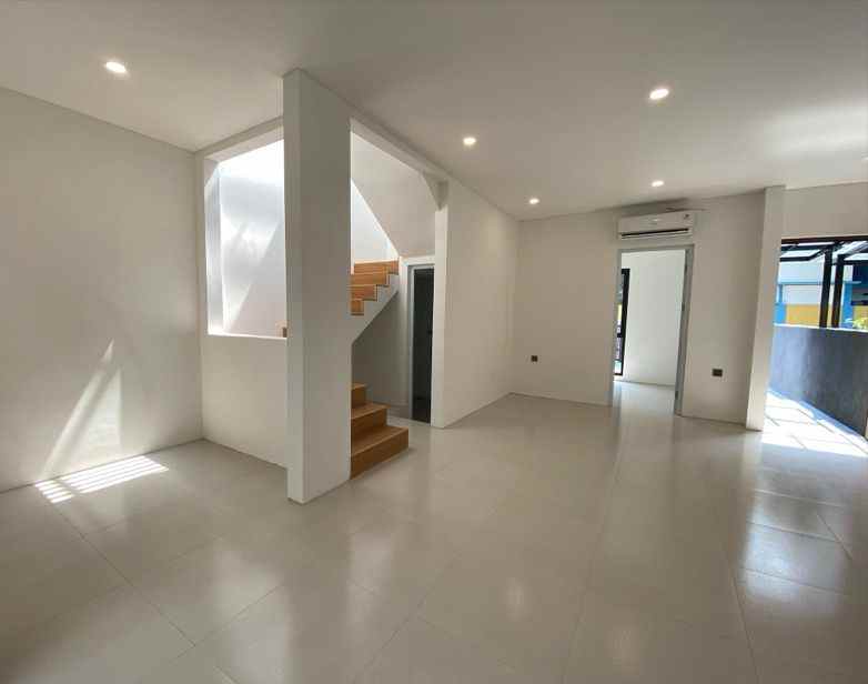 dijual rumah jagakarsa