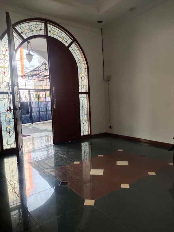 dijual rumah jakarta barat kemanggisan