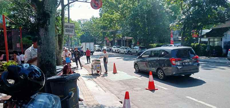 dijual rumah jalan aceh