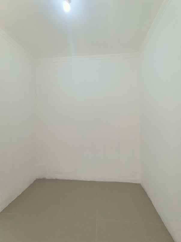 dijual rumah jalan haji kimah