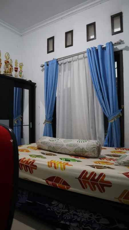 dijual rumah jalan kalisari raya