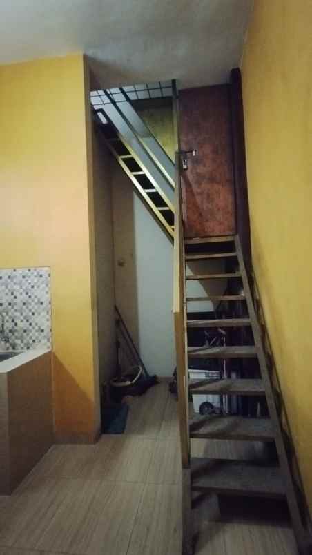 dijual rumah jalan kaliurang km 9 dusun