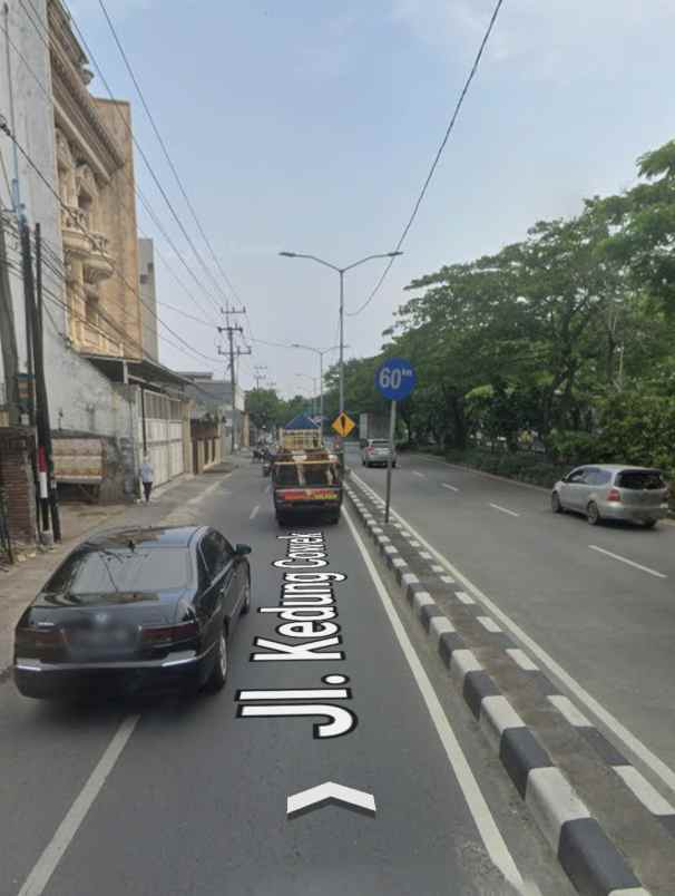 dijual rumah jalan kedung cowek