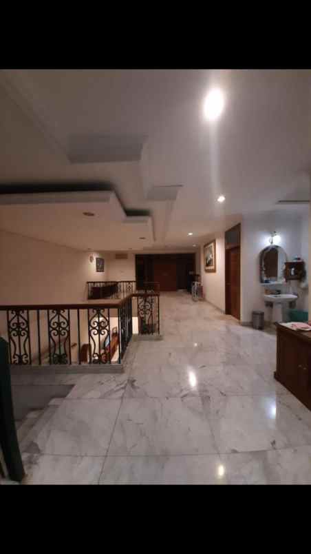 dijual rumah jalan kemang selatan no 20