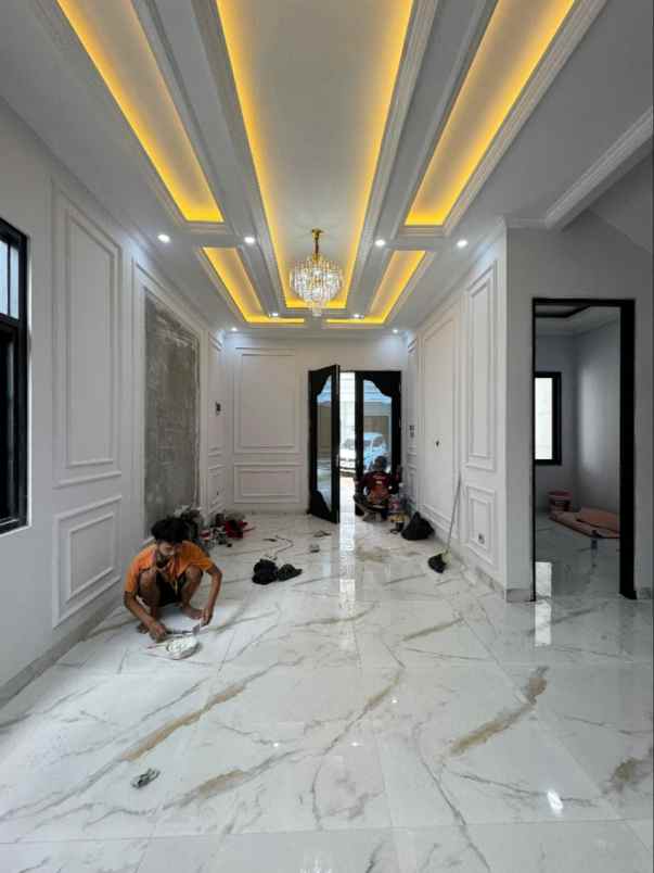 dijual rumah jalan raya jagakarsa