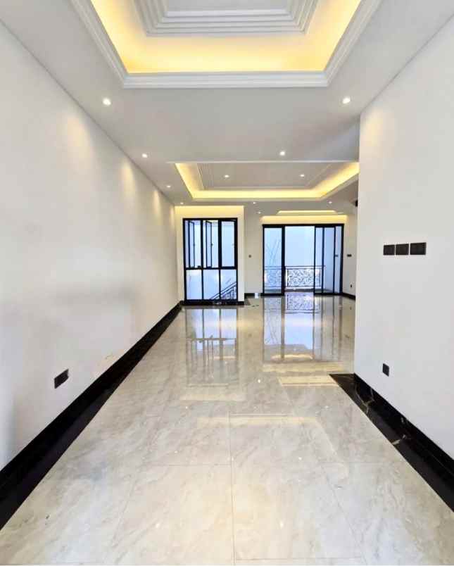 dijual rumah jalan raya jagakarsa