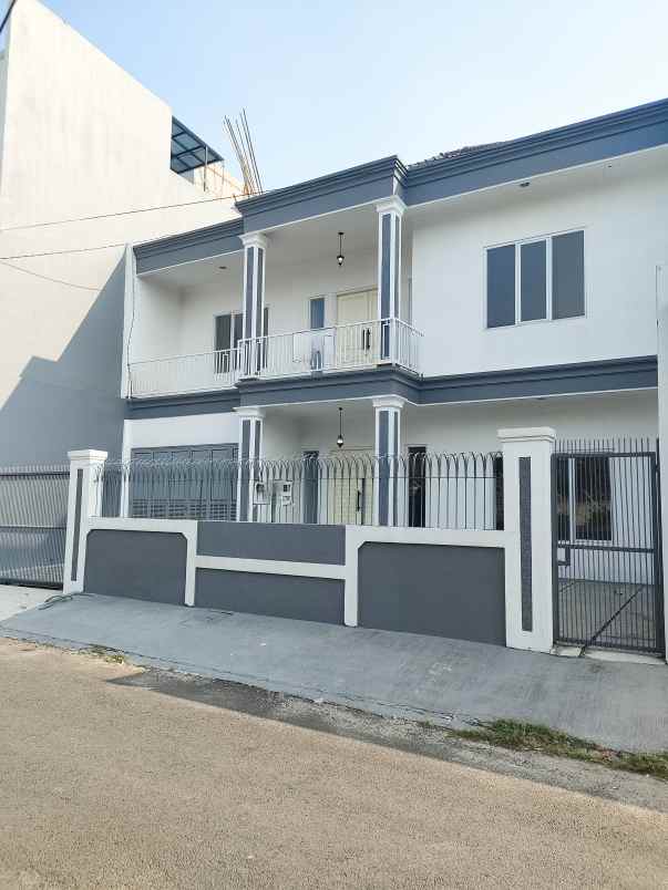 dijual rumah jalan raya kejaksaan