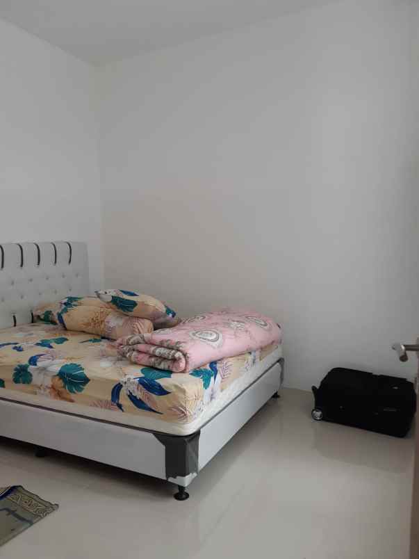 dijual rumah jalan sukabirus