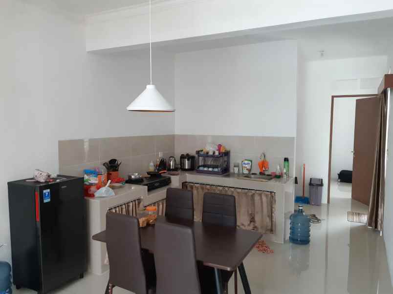 dijual rumah jalan sukabirus