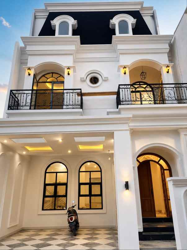 dijual rumah jalan sulfat blimbing kota