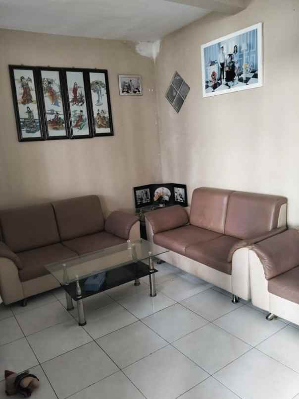 dijual rumah jalan taman puspa raya