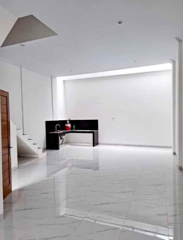 dijual rumah jalan tertib bukit barisan