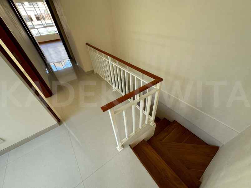 dijual rumah jalan tukad badung renon