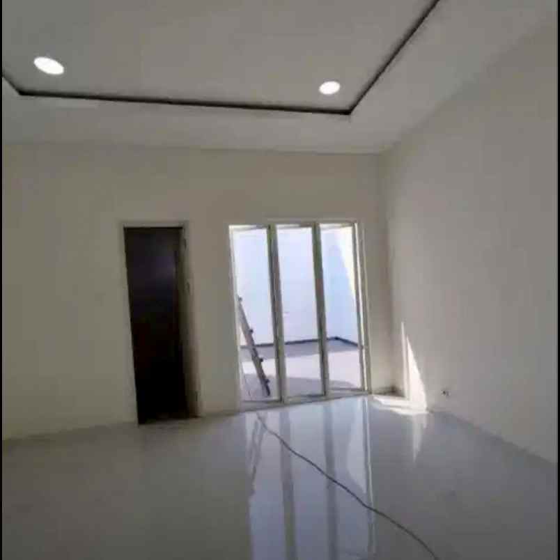 dijual rumah jemursari selatan