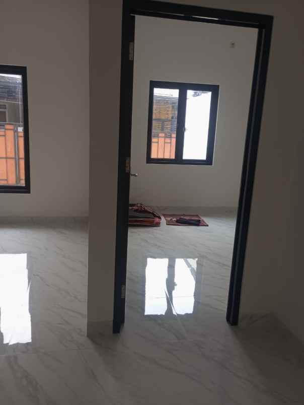 dijual rumah jl bambu apus raya