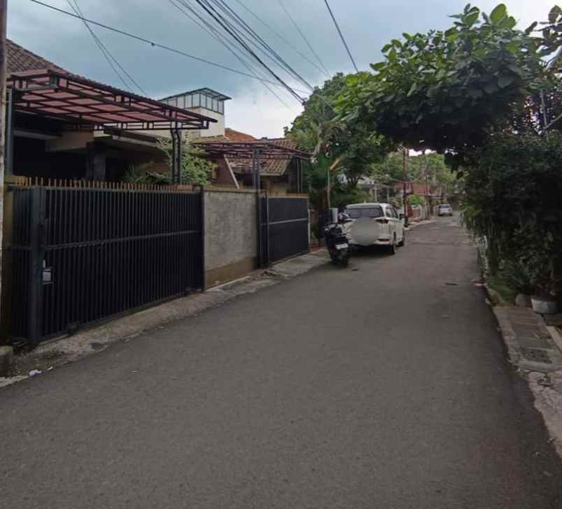 dijual rumah jl bulutangkis arcamanik
