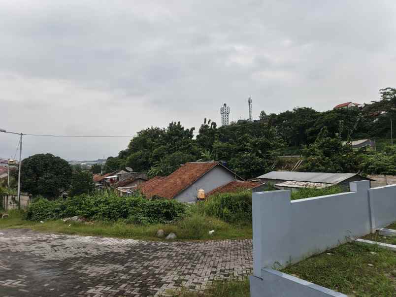dijual rumah jl candi kalasan timur