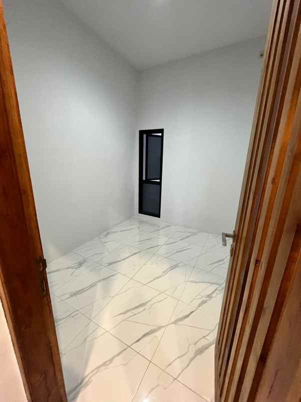 dijual rumah jl cikajang raya antapani