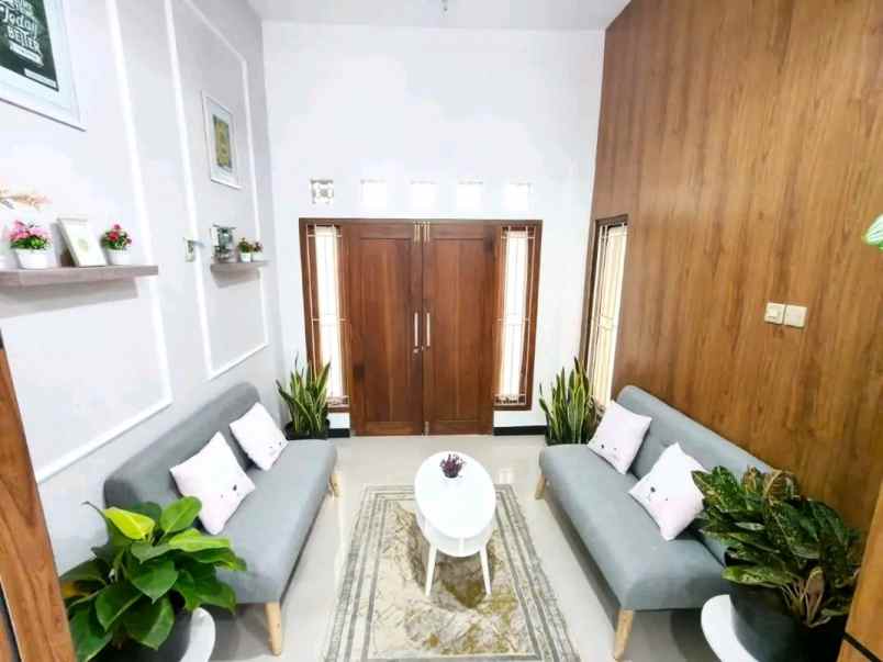 dijual rumah jl gedongkuning