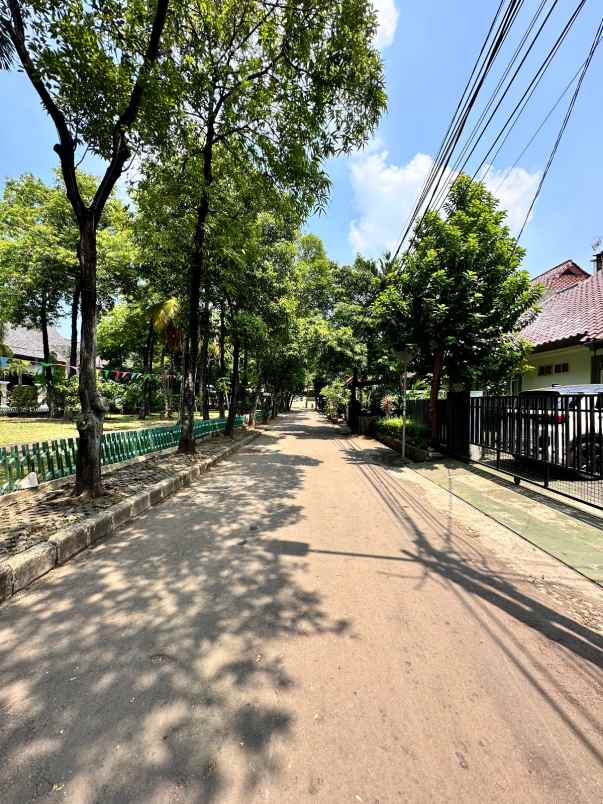 dijual rumah jl hang jebat