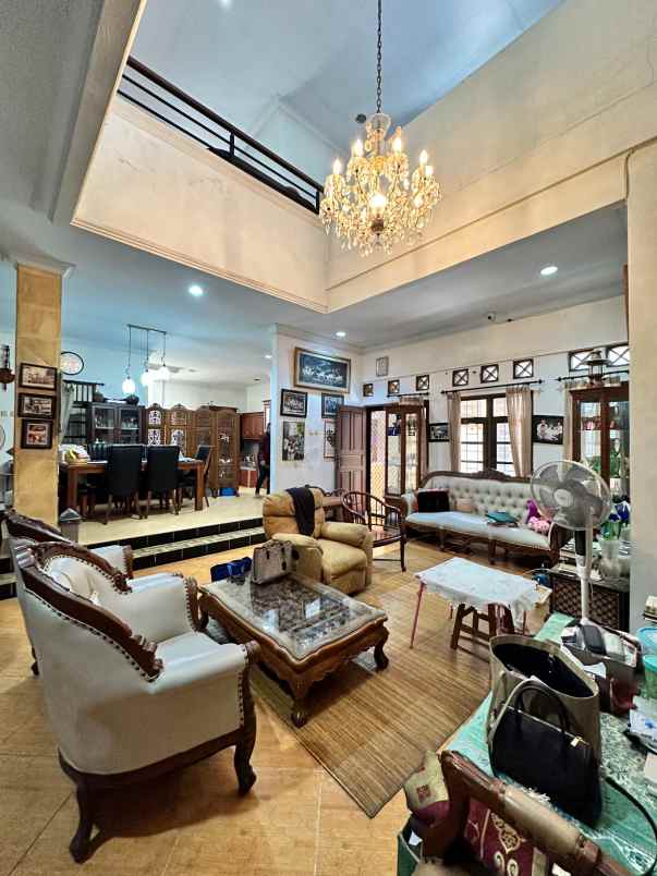 dijual rumah jl hang jebat
