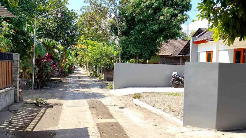 dijual rumah jl imogiri barat