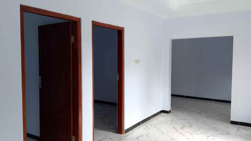 dijual rumah jl imogiri barat