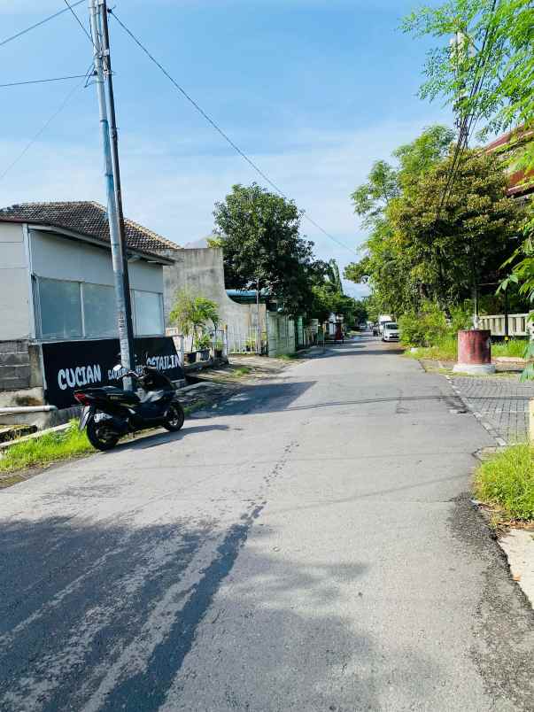 dijual rumah jl kanguru raya gayamsari