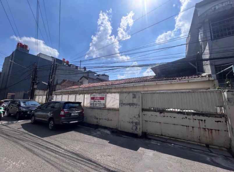 dijual rumah jl kembar sriwijaya bkr