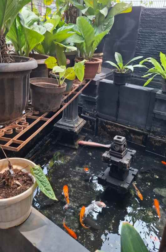 dijual rumah jl komplek mega cinere