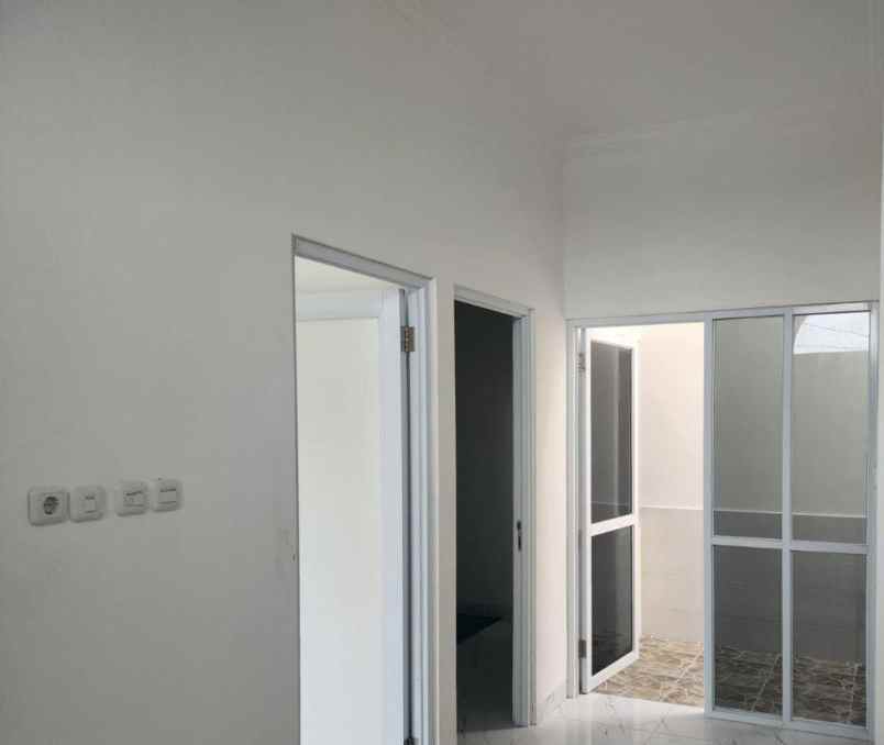 dijual rumah jl lapangan tembak cibubur