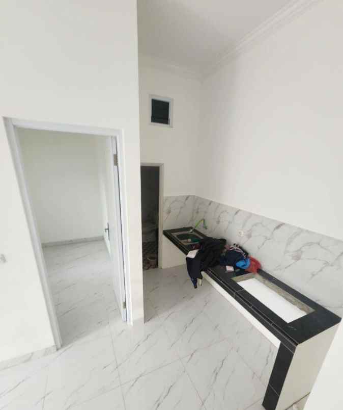 dijual rumah jl lapangan tembak cibubur