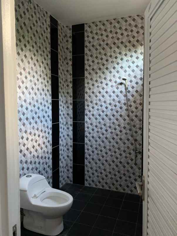 dijual rumah jl letkol subadri sayidan