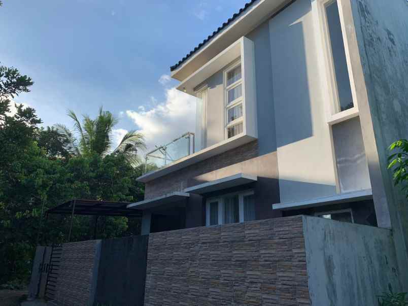 dijual rumah jl letkol subadri sayidan