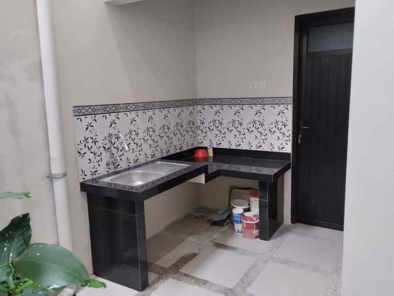 dijual rumah jl mangunkarso no 48 toyoresmi