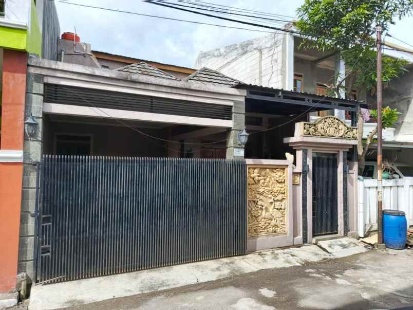 dijual rumah jl mekar indah cileunyi
