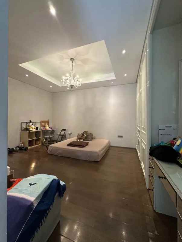 dijual rumah jl panglima polim kec