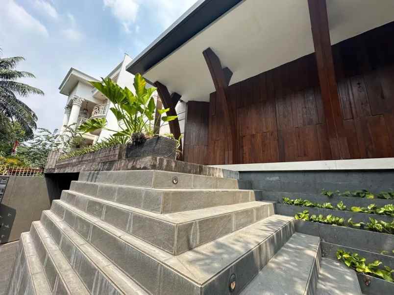 dijual rumah jl panglima polim kec