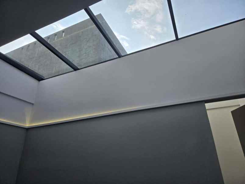 dijual rumah jl penyelesaian tomang