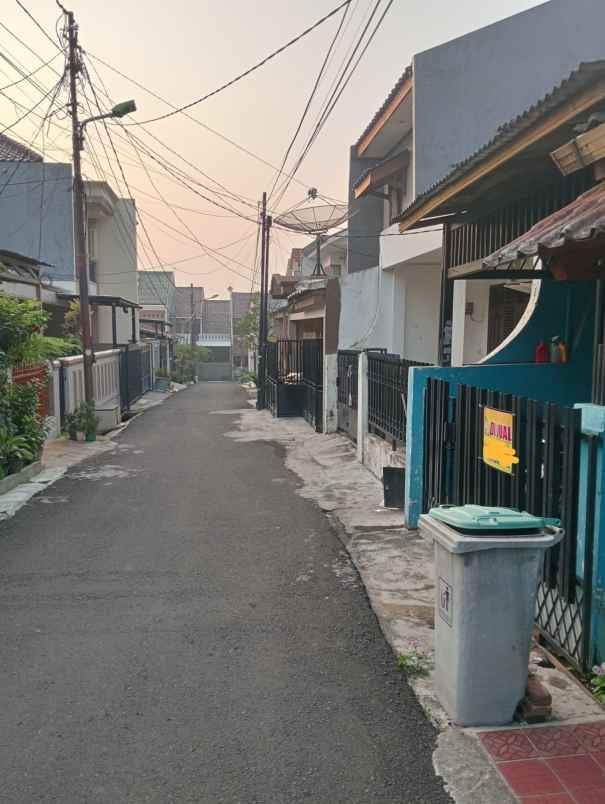 dijual rumah jl pondok bambu duren