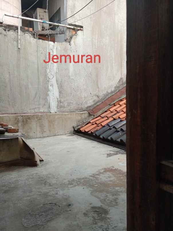 dijual rumah jl pondok bambu duren
