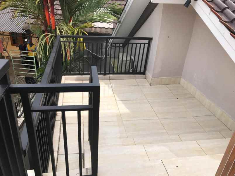 dijual rumah jl raya cibeureum mulyaharja