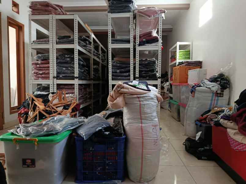 dijual rumah jl rengasdengklok antapani