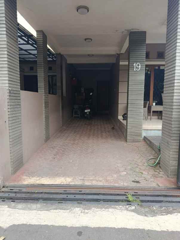 dijual rumah jl rengasdengklok antapani