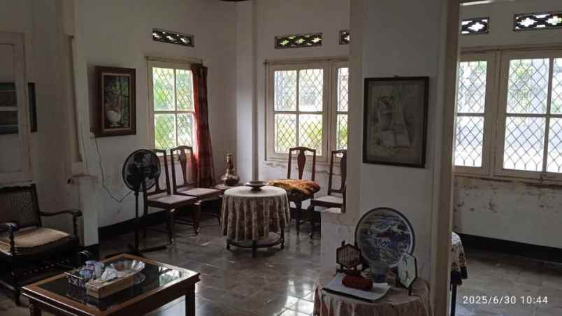dijual rumah jl sajiono kota baru
