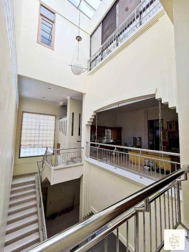 dijual rumah jl sayap pasirluyu regol